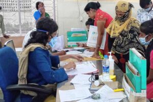 One pair of feet: women, work and TB in Mumbai