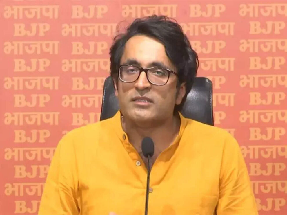 BJP says LoP Rahul Gandhi opposed SIR as he sided with 'illegal infiltrators'