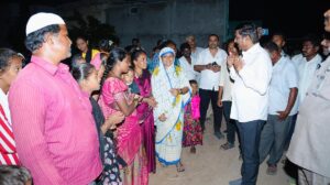 Minister B.C. Janardhan Reddy tours Banaganapalle, reviews roads, drainage and schools