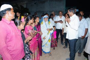 Minister B.C. Janardhan Reddy tours Banaganapalle, reviews roads, drainage and schools