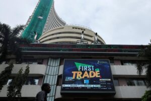 Stock markets climb in early trade amid drop in oil prices