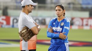 Muzumdar urges India to 'stay in the present' after T20 World Cup malfunction